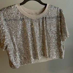 URBAN OUTFITTERS SEQUIN CROPPED TEE